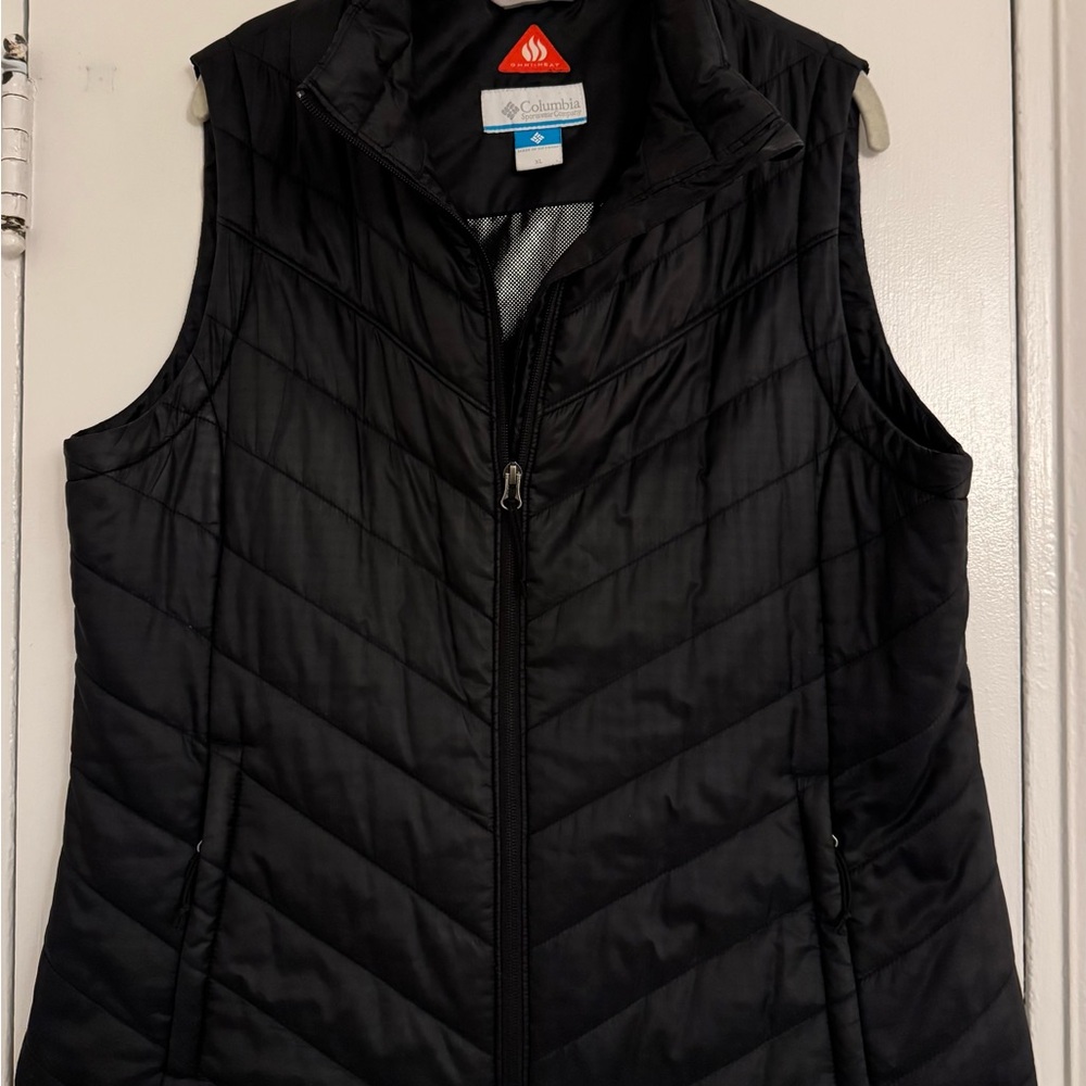 Columbia Women's Black Chevron Vest size XL